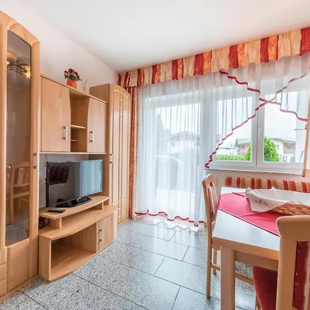 Hilbrand Apartment *